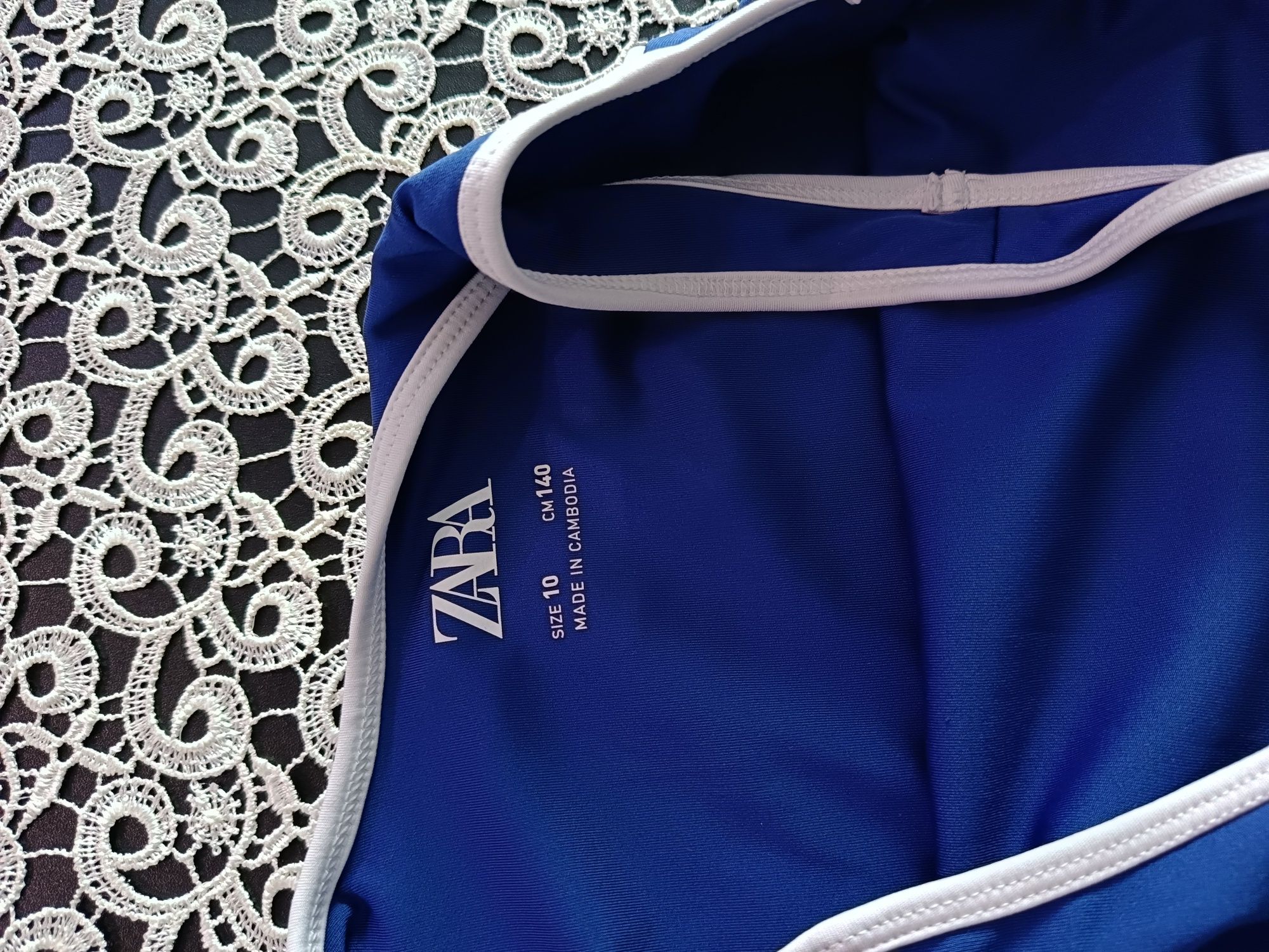 Sportowa sukienka z przytymi spodenkami Zara 140