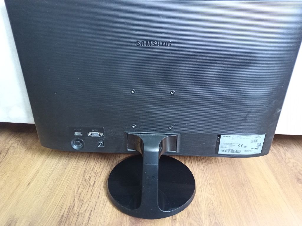 Monitor marki Samsung 22 cale