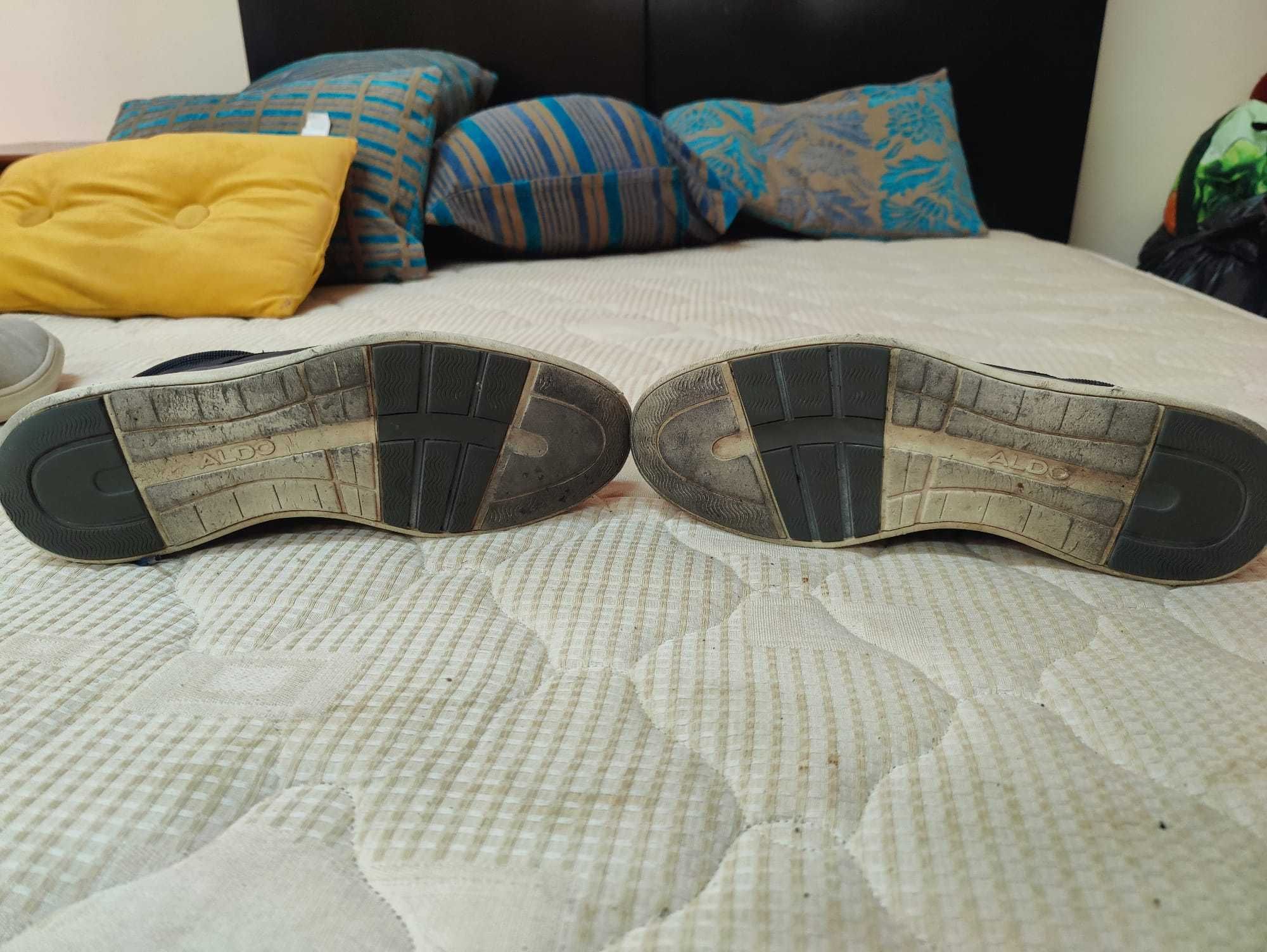 Sapatos Aldo tam. 42 em tecido e pele em excelente estado