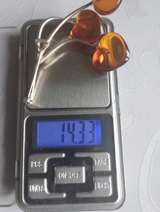 Broszka stara ze srebra próby 925,z bursztynami