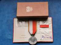 Medal 40-lecia PRL z nadaniem