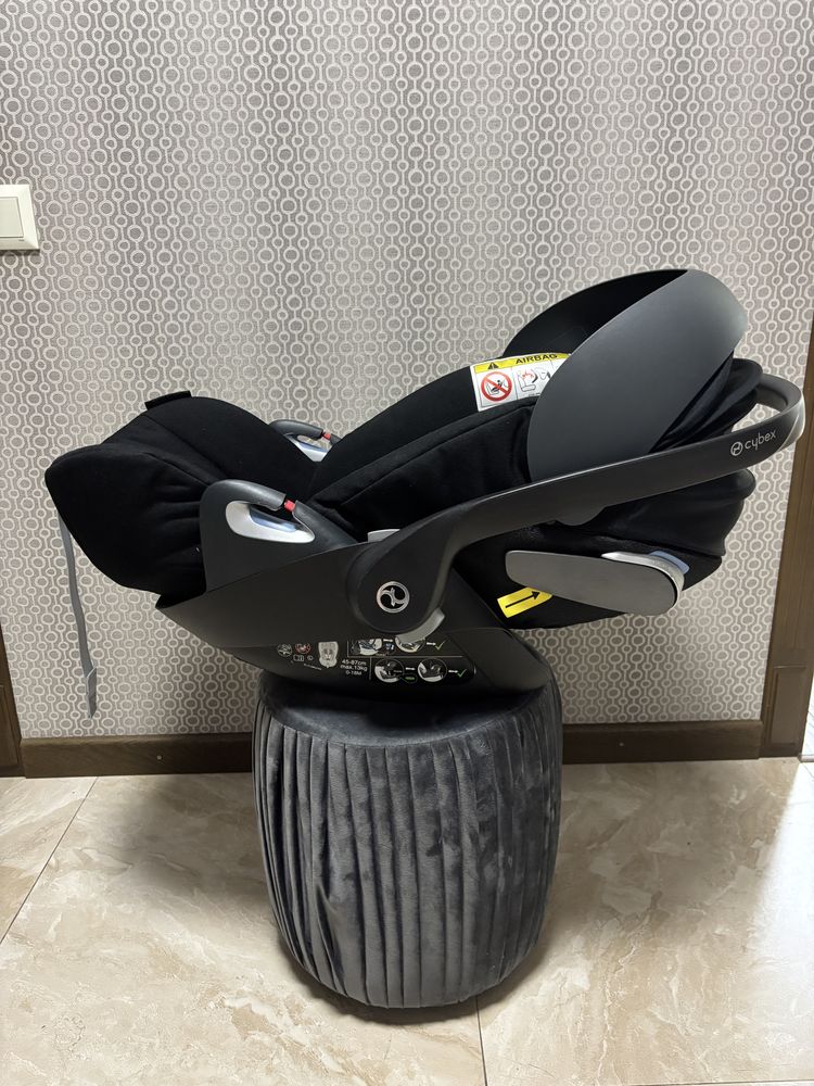 Автокрісло Cybex Cloud Z+ Deep Black