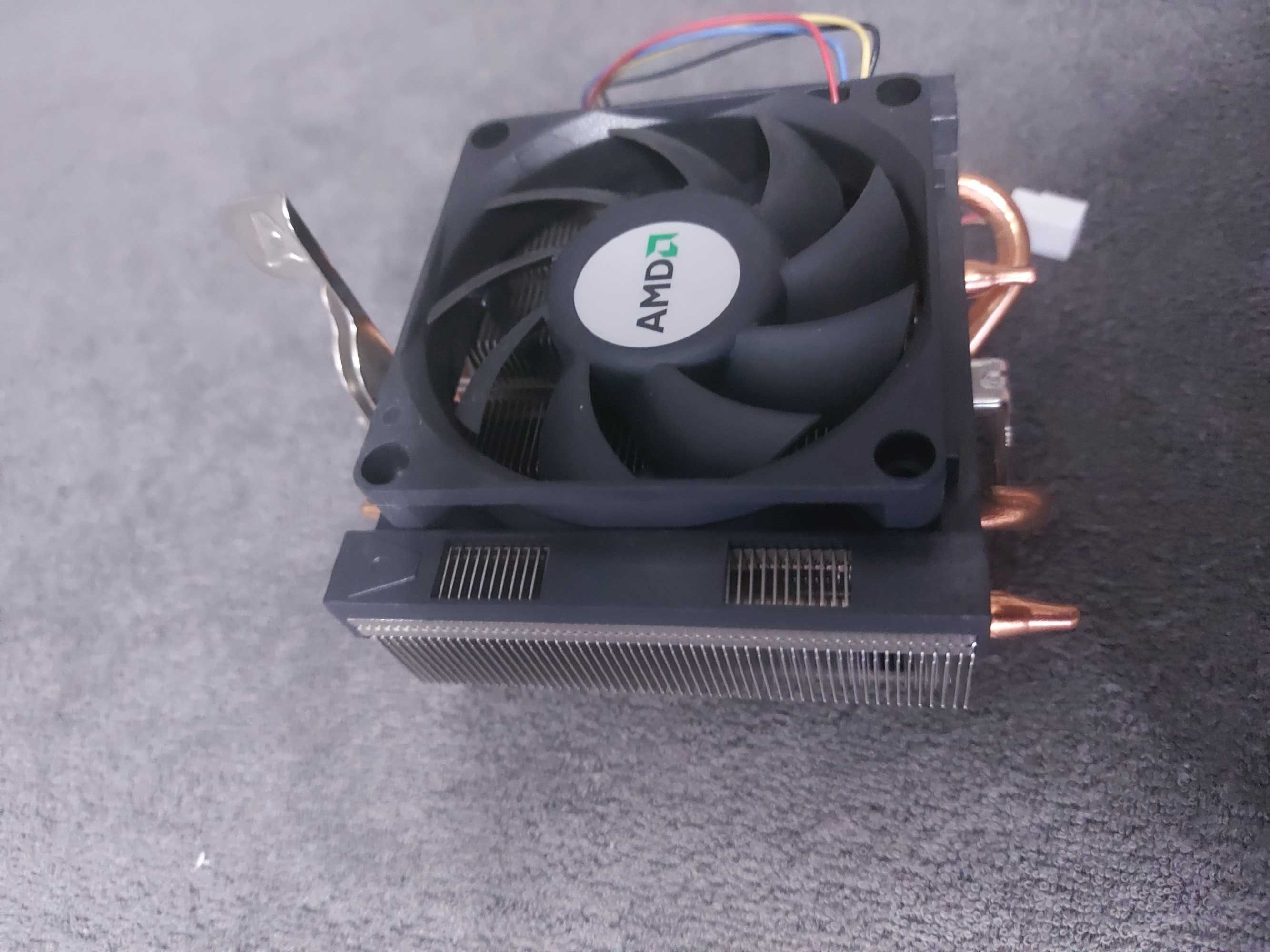 Oryginalne chłodzenie AMD Phenom X4 9950 Black Edition w 100 % sprawne