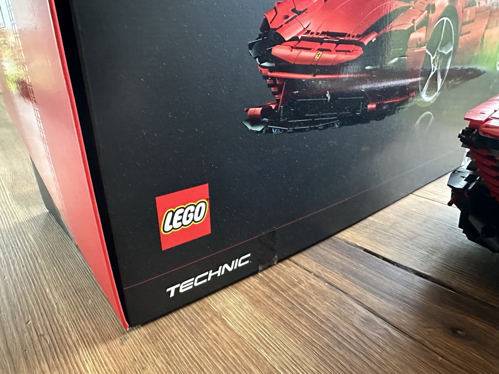 LEGO Technic Ferrari Daytona SP3 42143