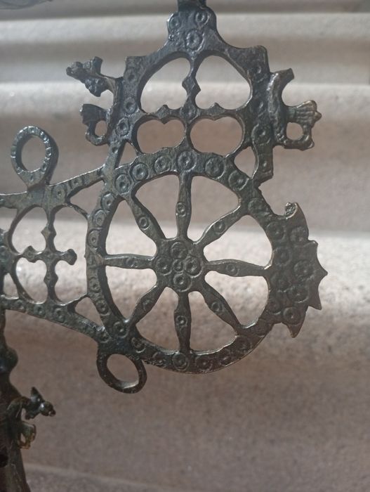 Candelabro antigo de três braços