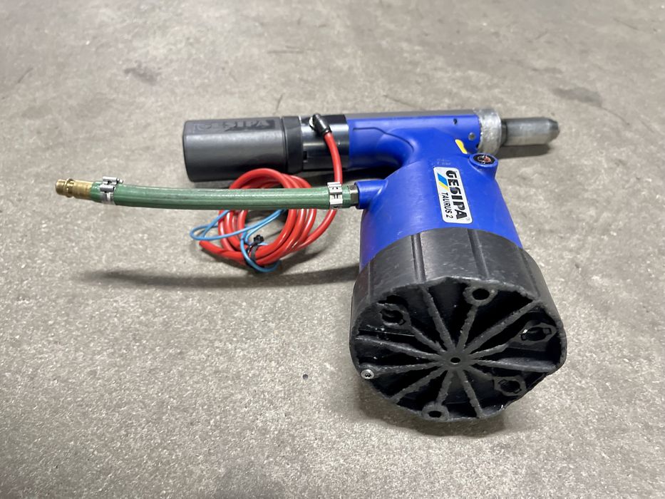 Gesipa Taurus 2 Nitownica pneumatyczno-hydrauliczna wyzwolenie docisk