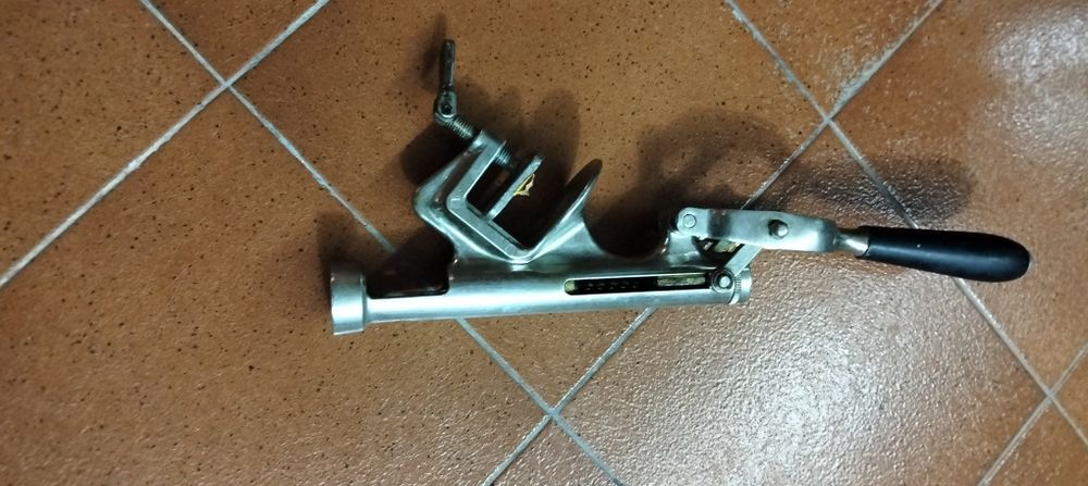 Vendo sacarrolhas profissional.. suisso