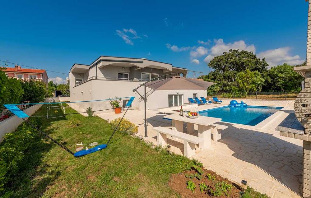 Wakacje 2026, Chorwacja, okolice NIN, dom z basenem dla 10 osób