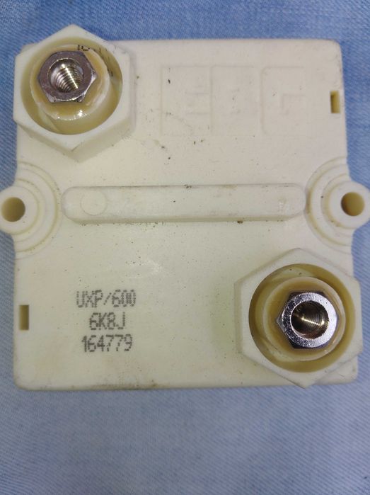 Продам UXP/600 6K8J 164779. Резистори великої потужності.