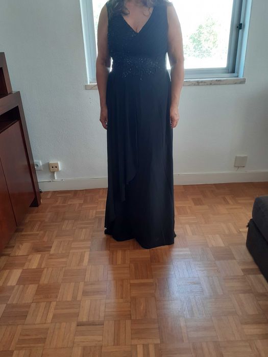 vestido de noite/festa preto com aplicacoes forrado