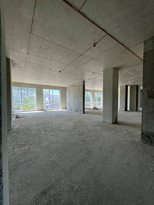 Оренда комерційного приміщення біля дороги Зелена