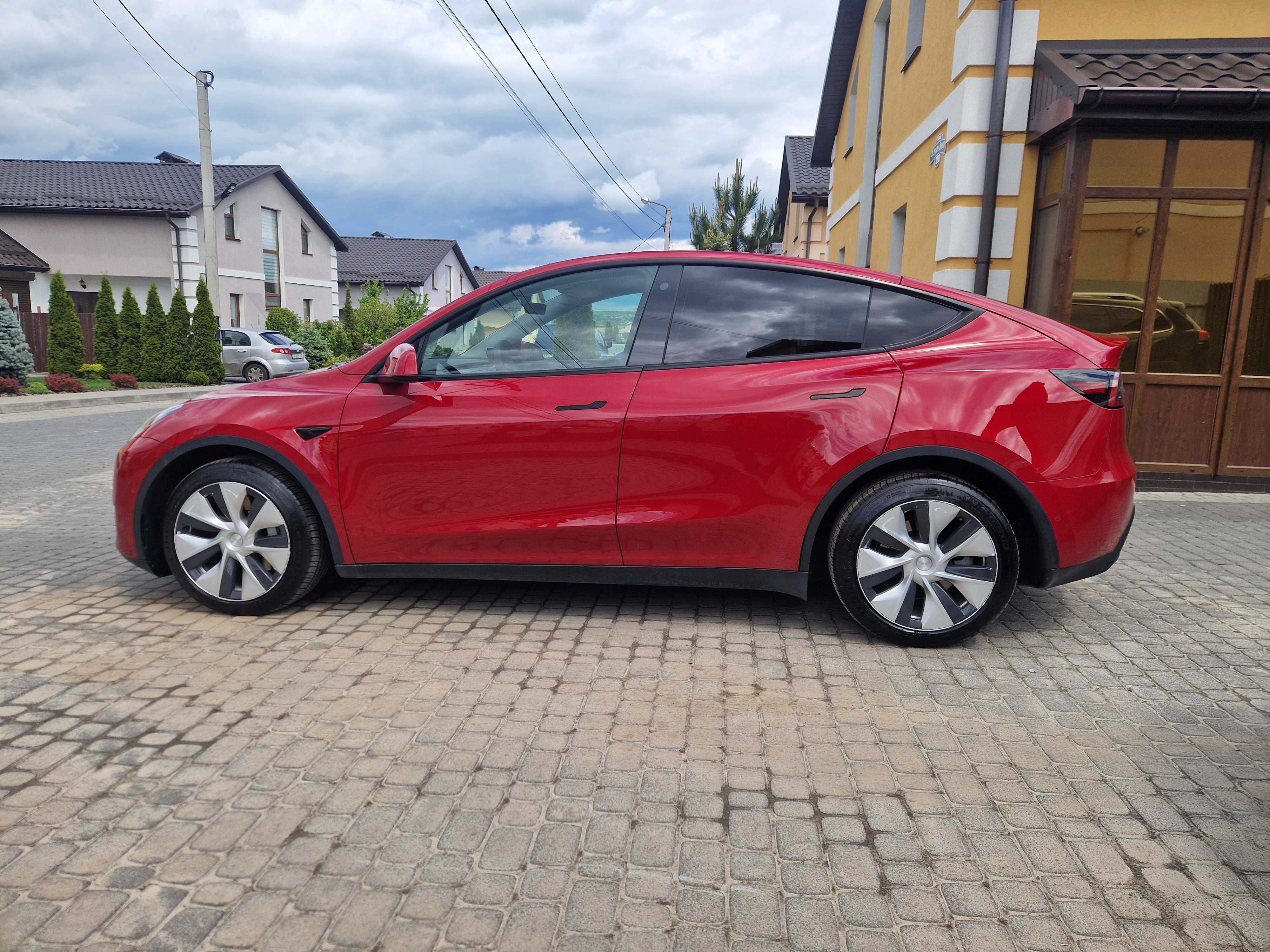Продам Tesla Model Y 2021