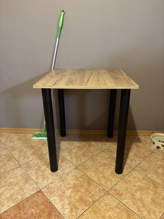 Stół kuchenny maly do kuchni jak nowy