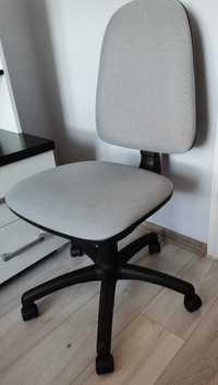 krzesło   komputerowe obrotowe AKORD (z podłokietnikami)