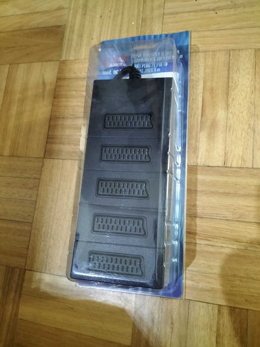 Scart multipla nova