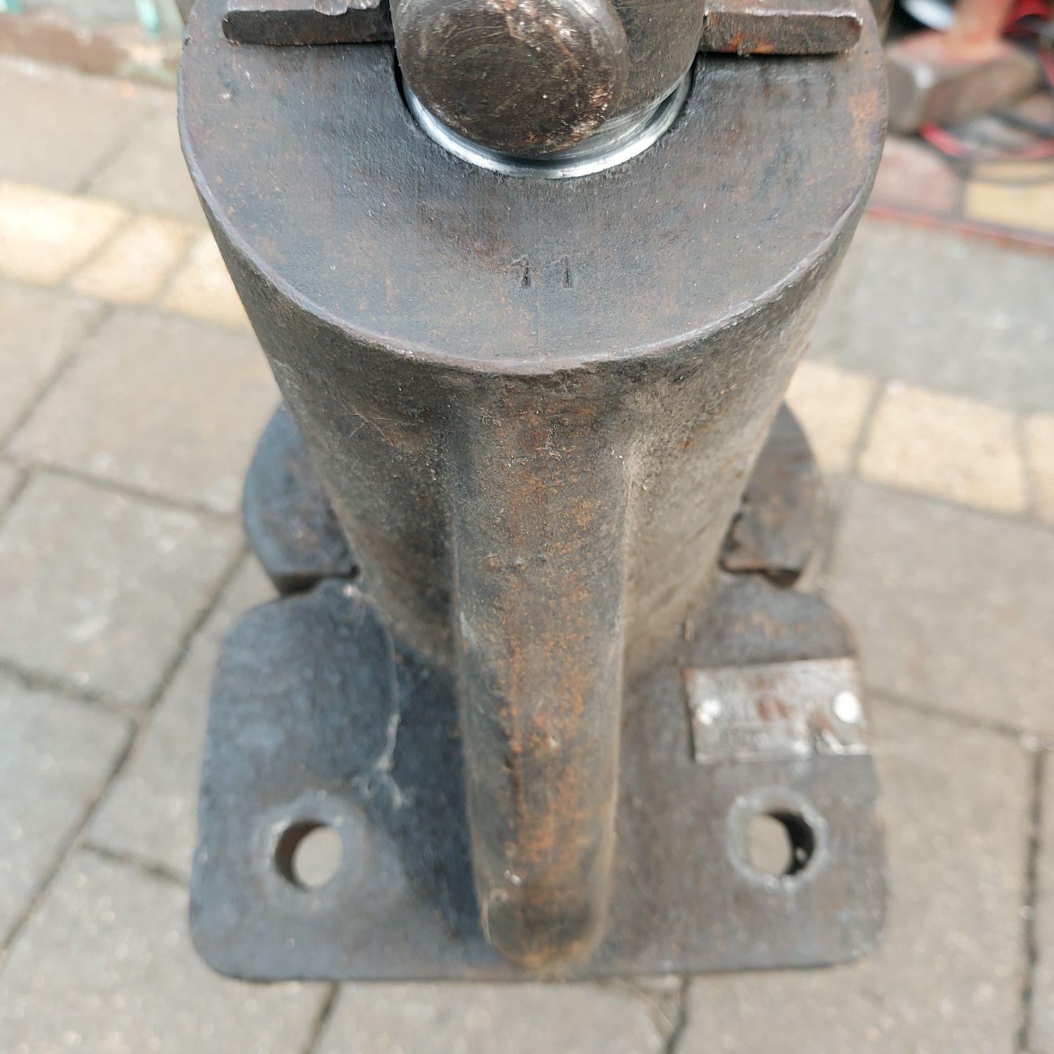 Imadło PRL Duże waży 37 kg . Sprawne