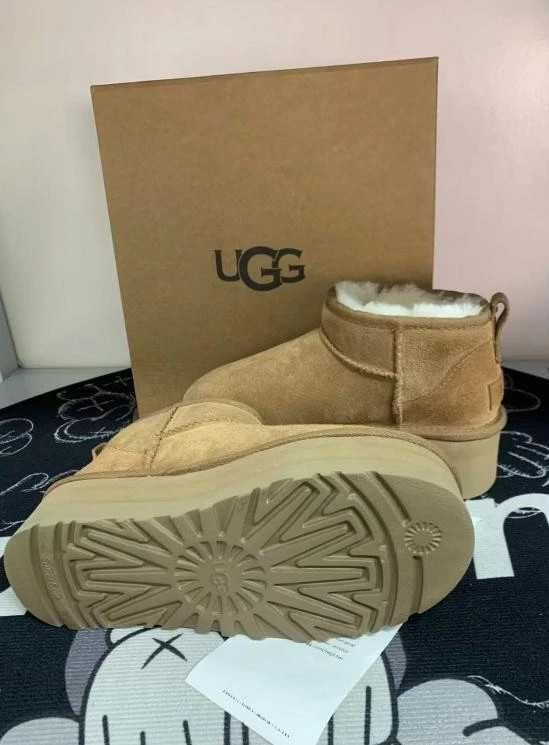 UGG Classic Ultra Mini Platform Boot
Chestnut (Women's) EU 37