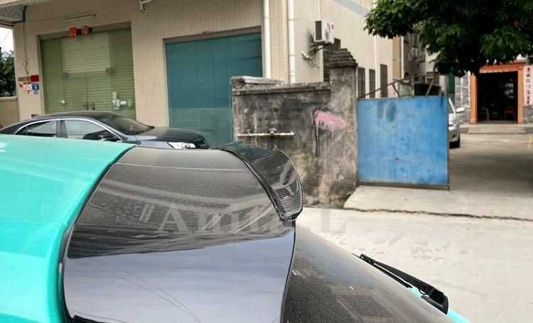 Aileron/Spoiler Traseiro em Carbono ou Preto (Porsche Cayenne, Macan)