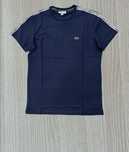 T-shirt Lacoste (qualquer tamanho)