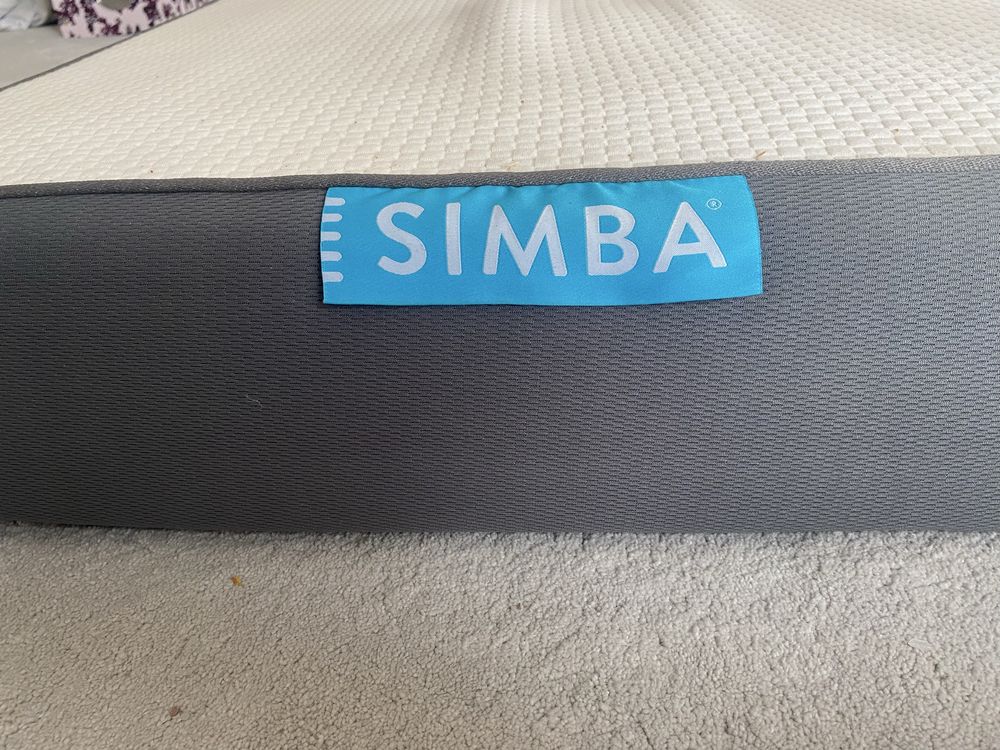 Pojedyncze lóżko i materac firmy SIMBA