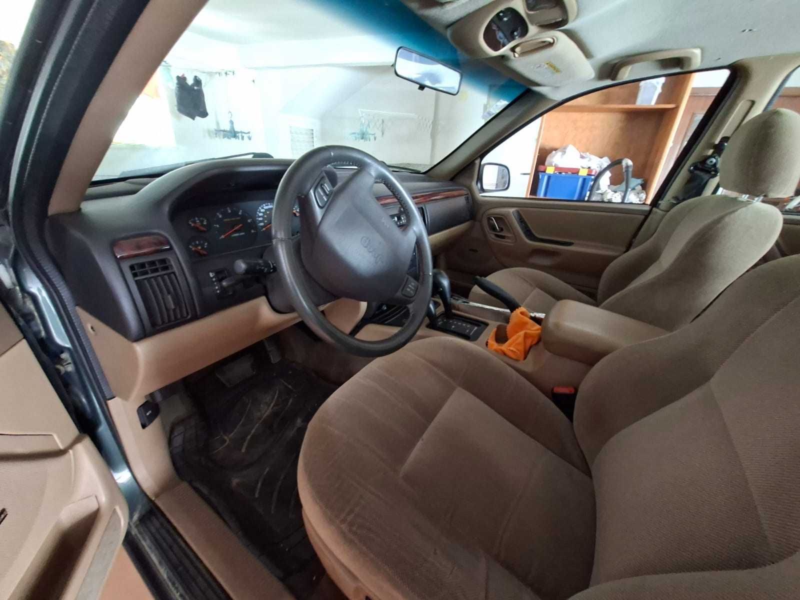 Jeep Grand Cherokee Laredo Quadra Drive Automático