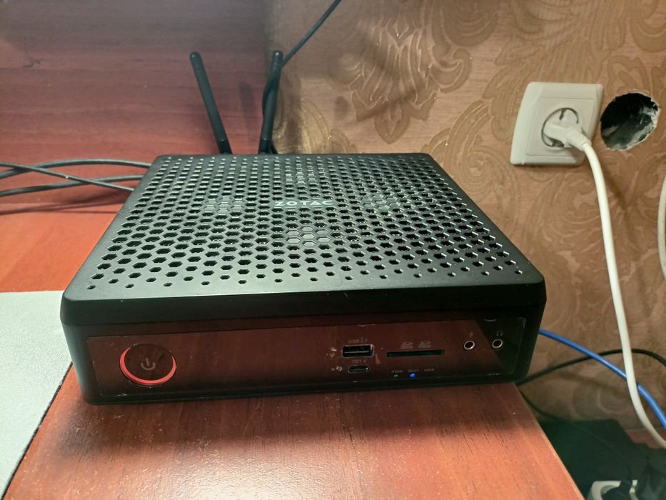 Міні Пк Zotac Magnus EN374070C
Комп'ютер в ідеальному стані як зовнішн