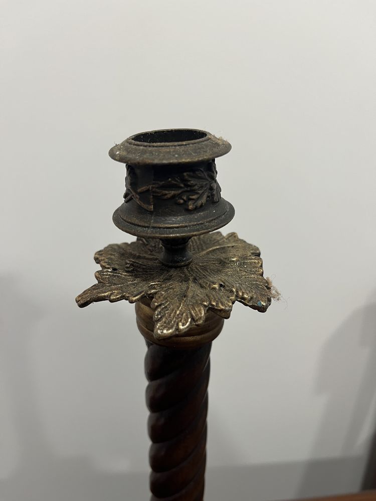 Castiçais muito elegantes