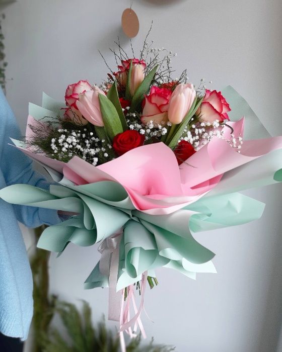Kwiaty pakowanie prezentów flowerbox bukiety na Dzień kobiet dostawa