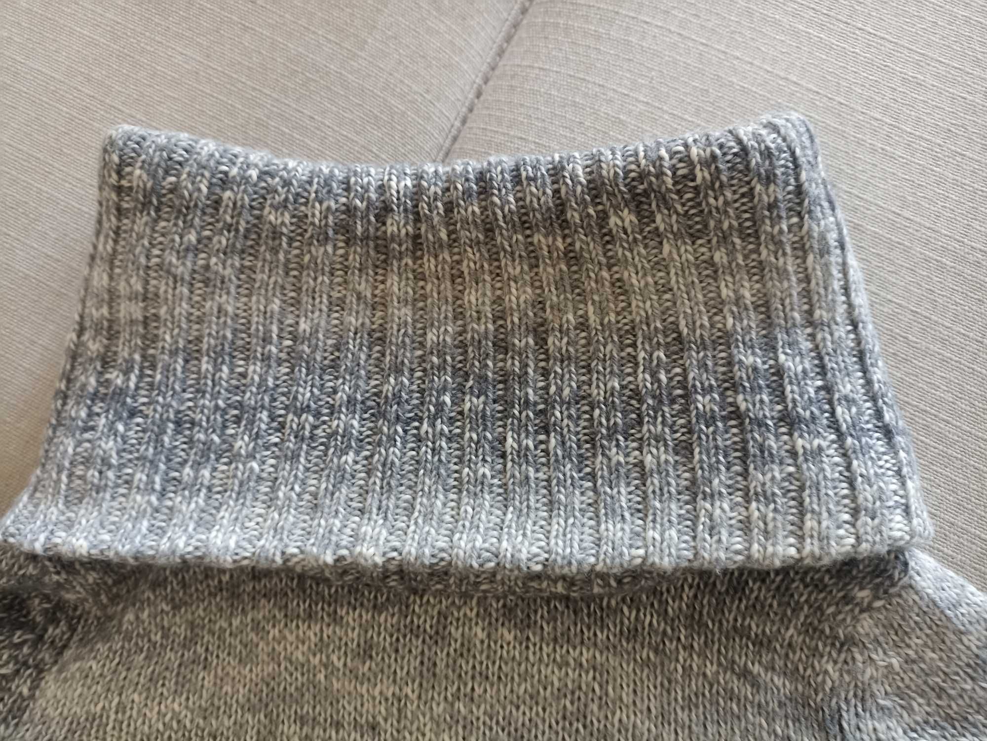 Ciepły sweter z wełną M/L gruby golf