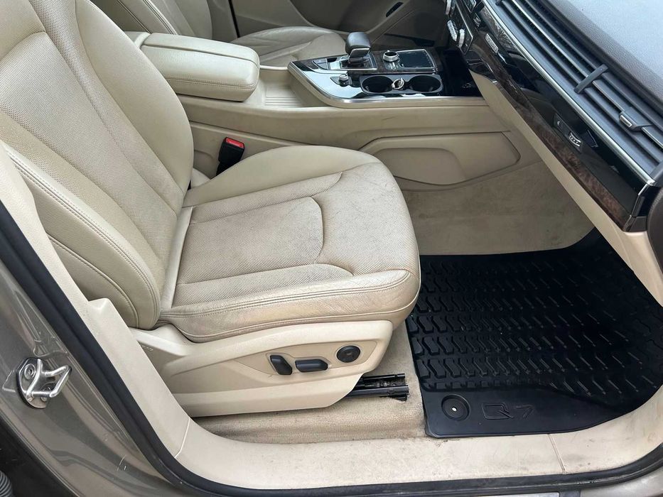 2017 Audi Q7 3.0T Prestige 7 місць
