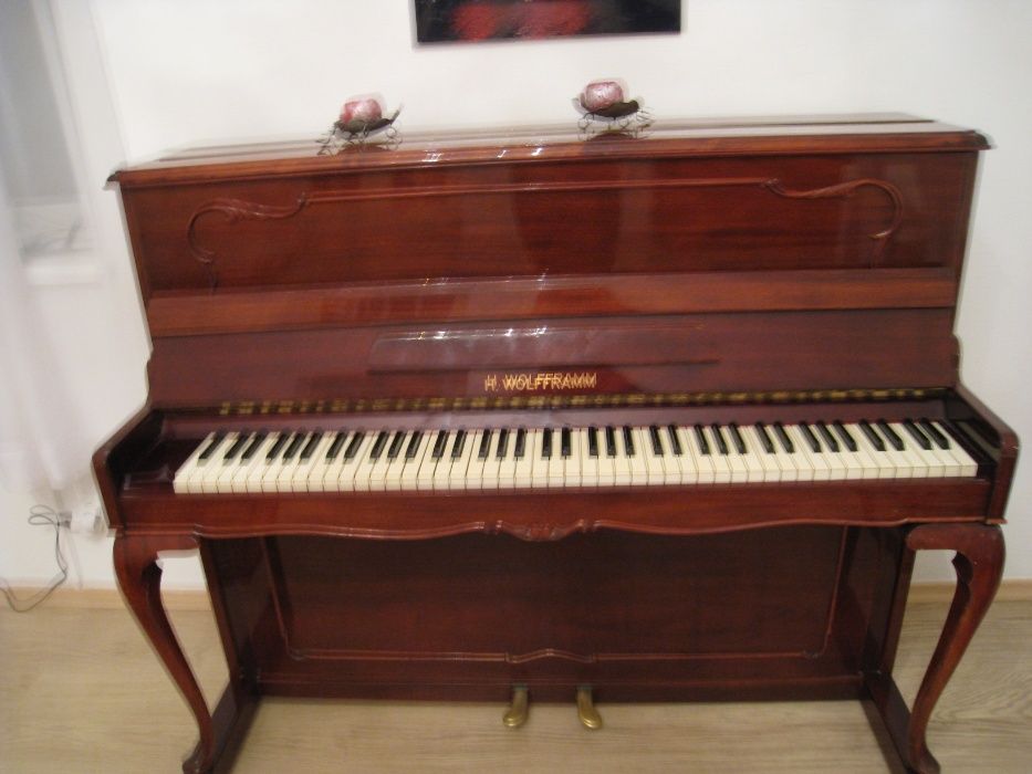 Продам пианино H.Wolfframm (производство - Германия)