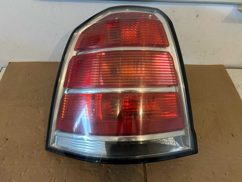 Lampa tylna lewa Opel Zafira B