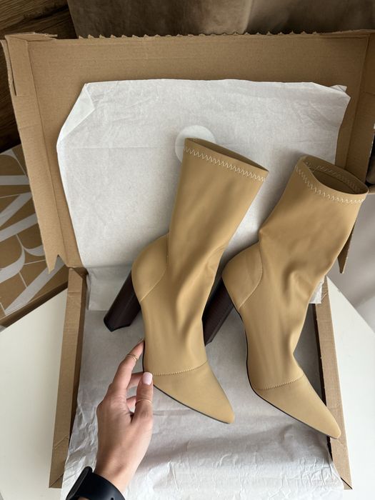 Ботінки черевики на каблуку чобітки ботильйони 37 устілка 24