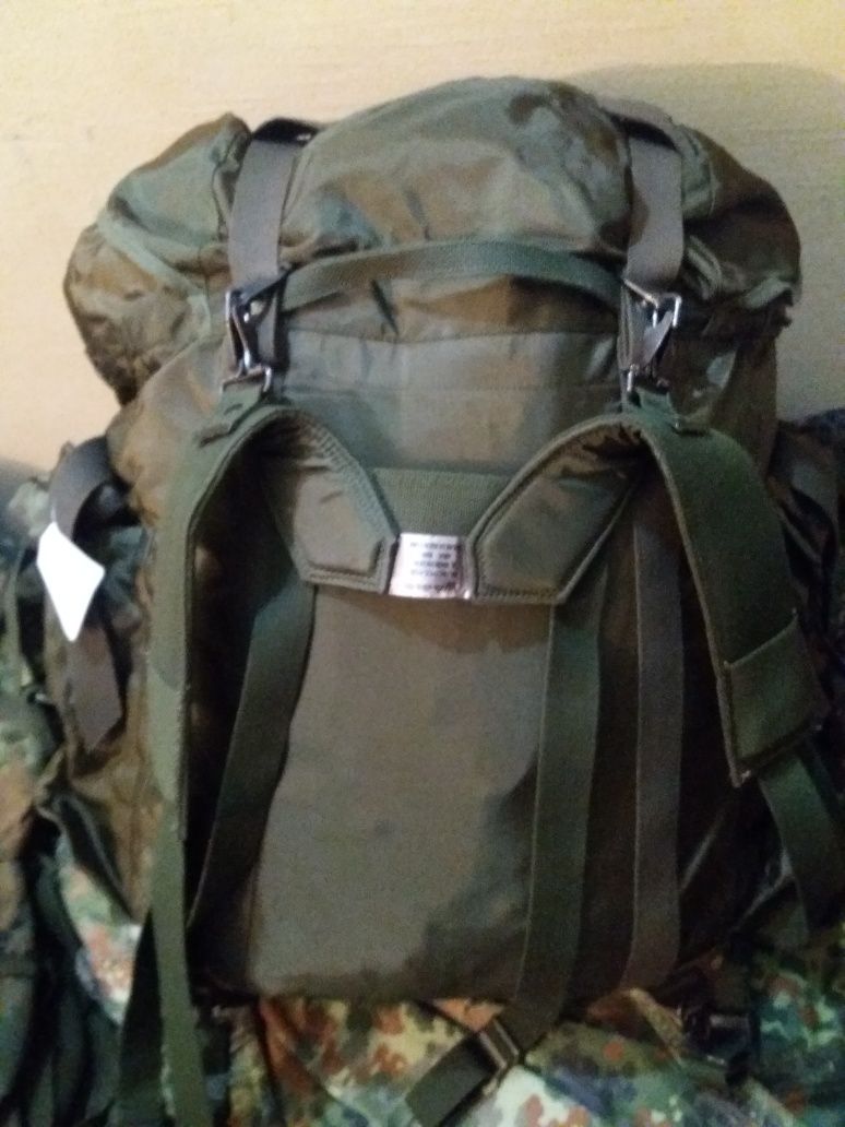 Оригінальний новий контрактний рюкзак австрійської армії.