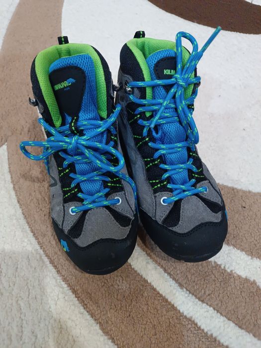 Продам зимові ботинки на хлопчика