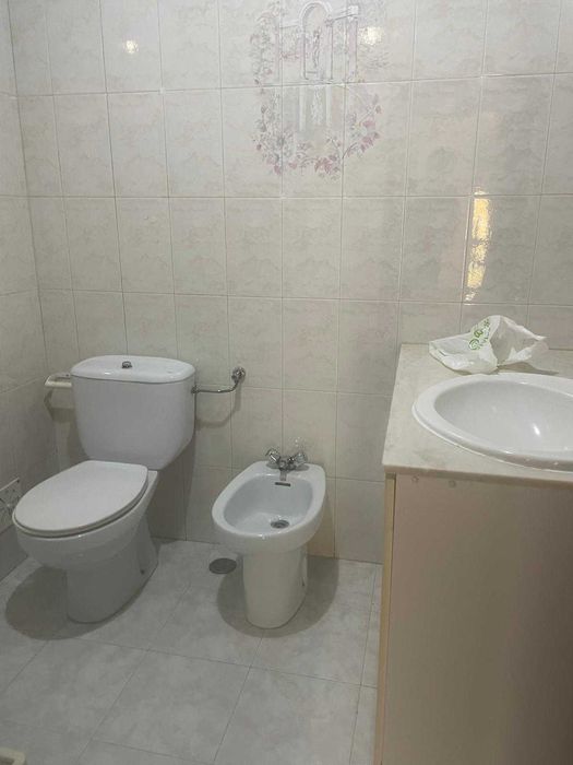 Arrenda-se apartamento 4 assoalhadas, próximo do Hospital de Setúbal