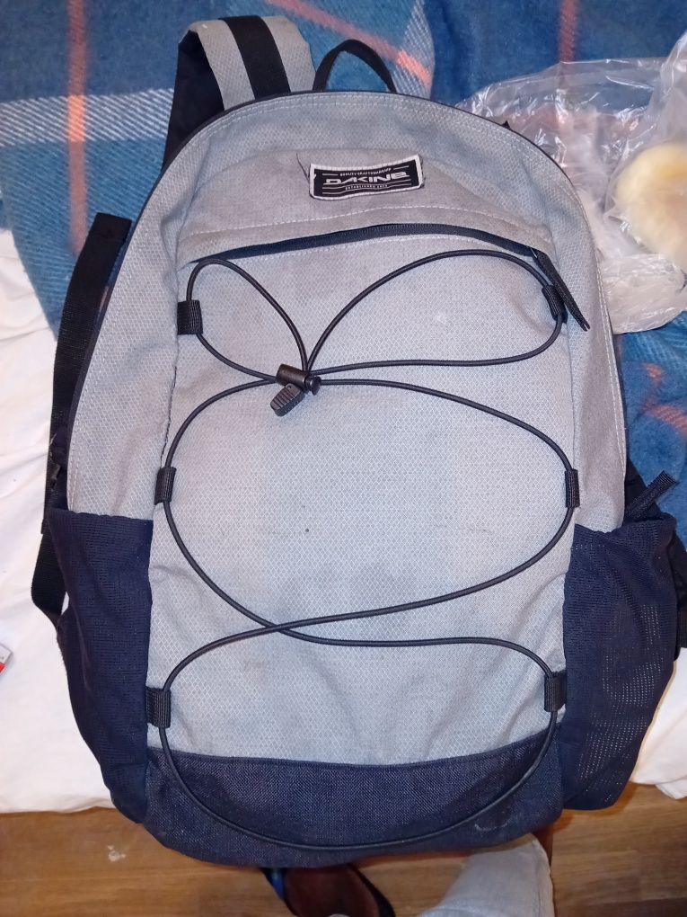 Dakine mochila de costas em óptimo estado