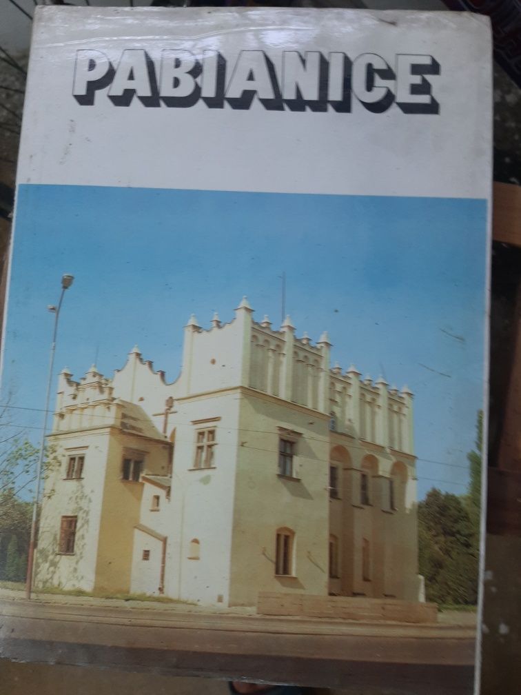 Książka o historii Pabianice