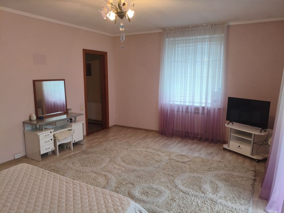 Сдам шикарный дом на левом берегу