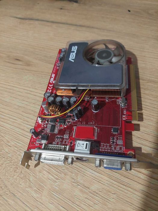 Karta graficzna ASUS X1600 PRO 256MB