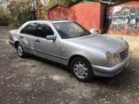 Mersedess-Benz W 210E