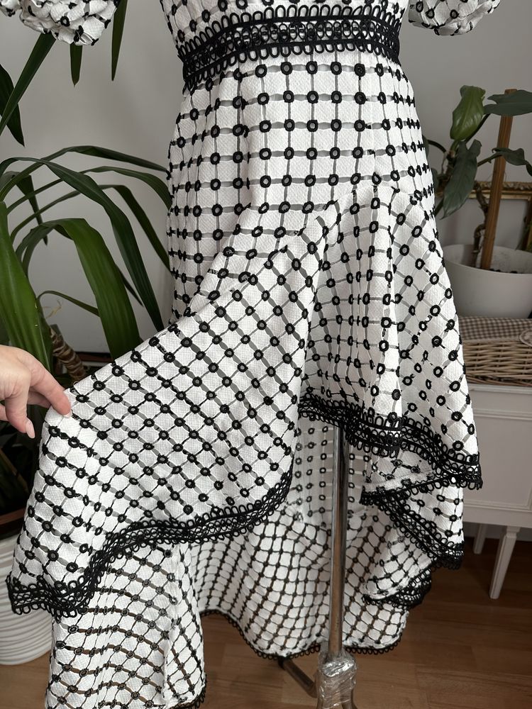Biała czarna ażurowa sukienka midaxi syrena falbana s 36 m 38 asos