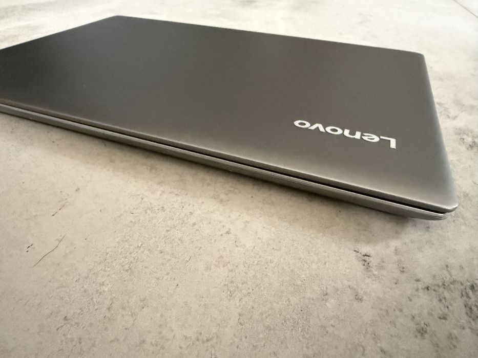 Lenovo Ideapad S320 14” - i7, 256GB SSD, 8GB RAM