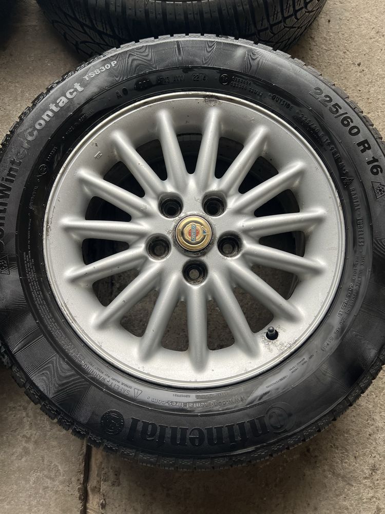 Chrysler 4 felgi 16 cali z oponami 5x114,3