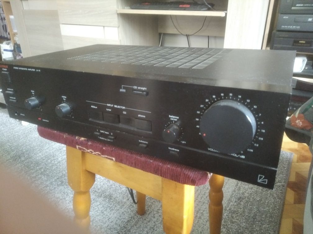 Luxman Stereo Integrated Amplifier LV-111 . Sprawny .