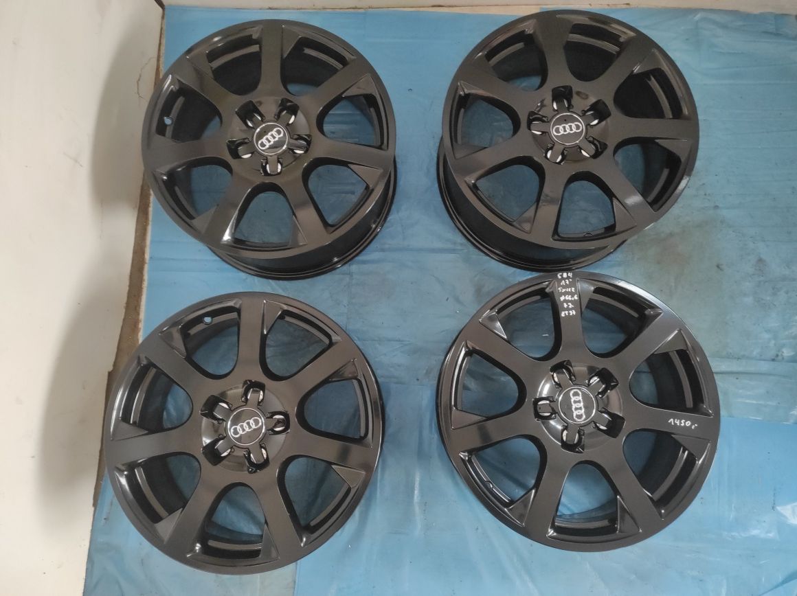 584 Felgi aluminiowe ORYGINAŁ AUDI R 17 5x112 otwór 66,6 CZARNE