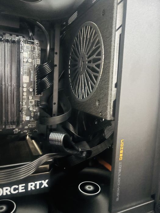 Игровой ПК | Ryzen 7 / RTX 4060 | Новый