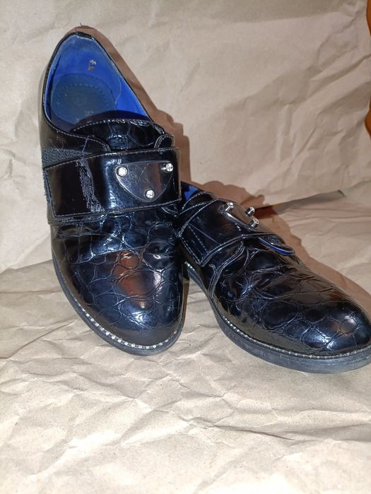 Лофери чорні на застібці