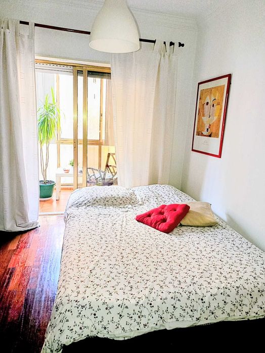 Quarto no centro de Almada