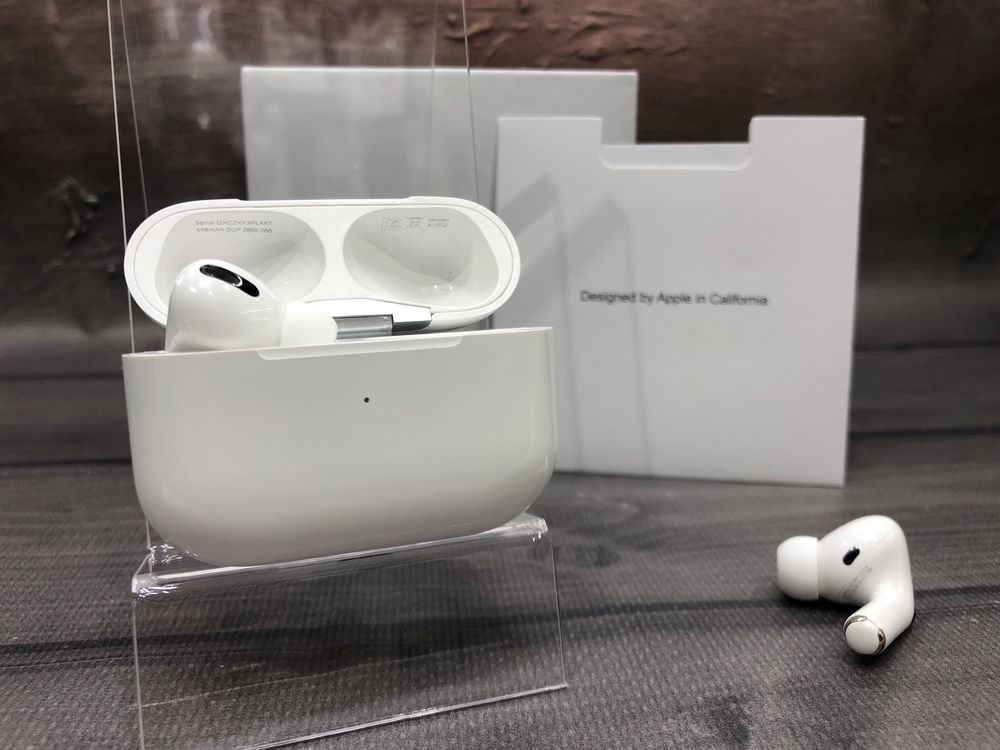 Наушники Apple AirPods PRO с Беспроводной Зарядкой.